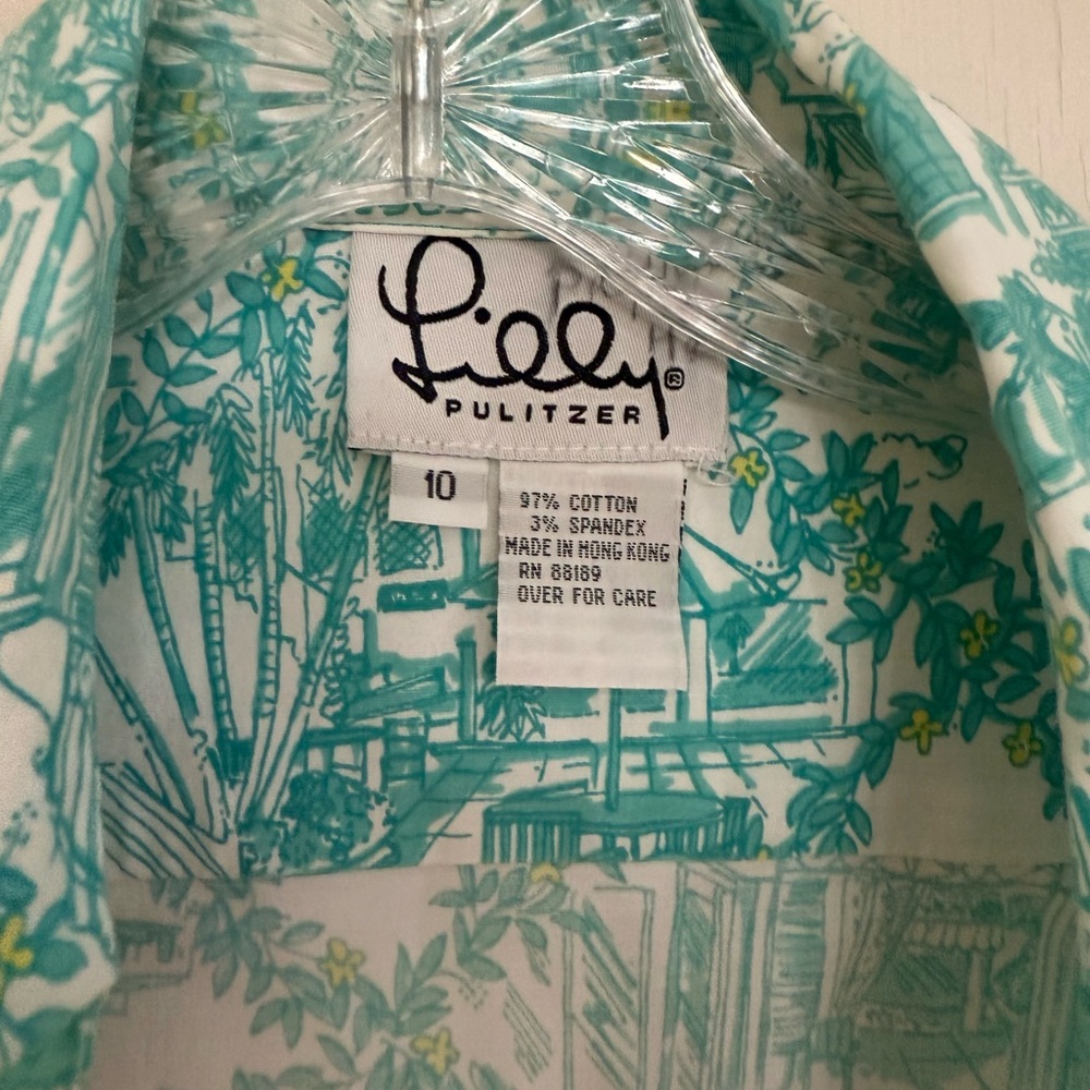 VTG RARE LILLY PULITZER WRAP SHIRT Size 10
Worth Ave pattern like new - Picture 3 of 8